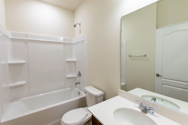 723 W Spaniel Drive, Ann Arbor, MI 48108
