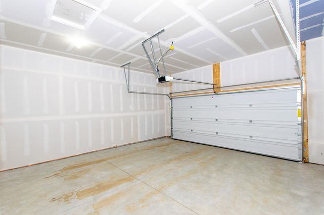 723 W Spaniel Drive, Ann Arbor, MI 48108