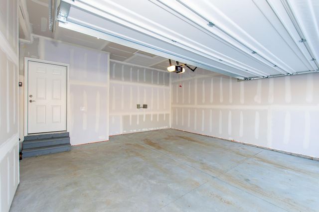 723 W Spaniel Drive, Ann Arbor, MI 48108