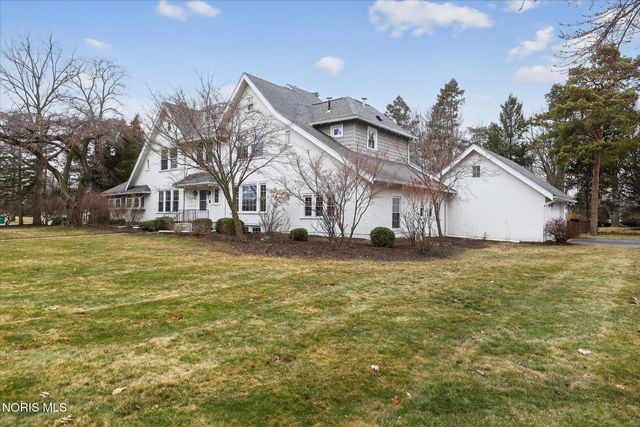 405 Forest Drive, Rossford, OH 43460