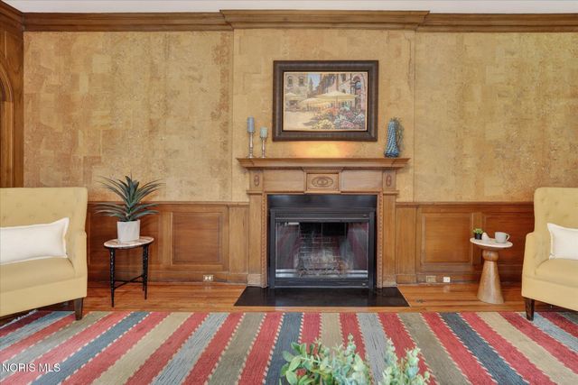 405 Forest Drive, Rossford, OH 43460