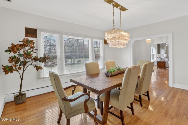 405 Forest Drive, Rossford, OH 43460