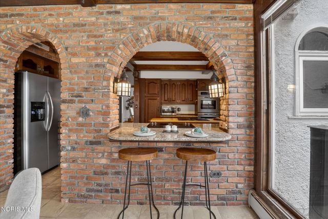 405 Forest Drive, Rossford, OH 43460