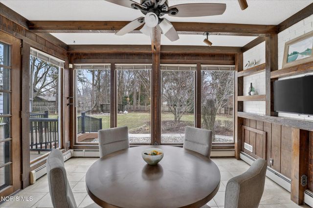 405 Forest Drive, Rossford, OH 43460