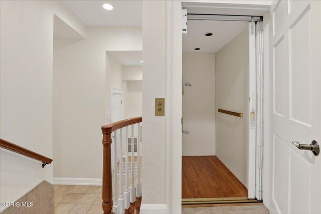 405 Forest Drive, Rossford, OH 43460