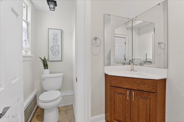 405 Forest Drive, Rossford, OH 43460