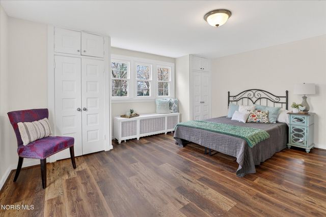 405 Forest Drive, Rossford, OH 43460