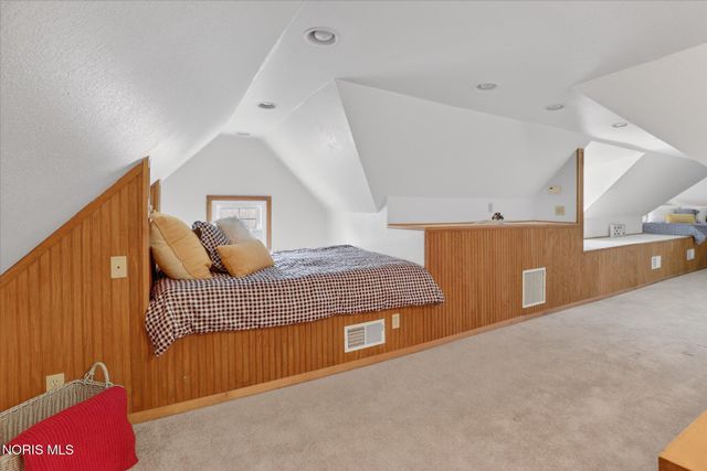 405 Forest Drive, Rossford, OH 43460