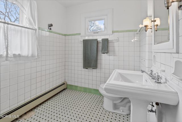 405 Forest Drive, Rossford, OH 43460