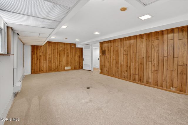 405 Forest Drive, Rossford, OH 43460