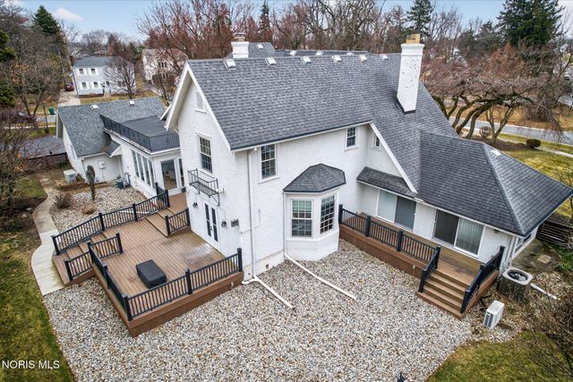 405 Forest Drive, Rossford, OH 43460