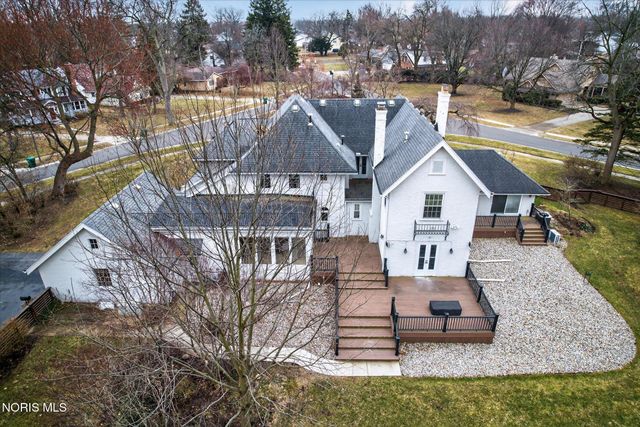 405 Forest Drive, Rossford, OH 43460