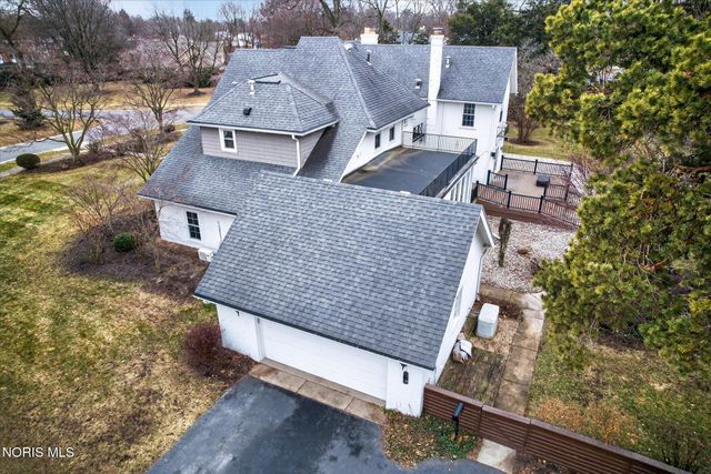 405 Forest Drive, Rossford, OH 43460