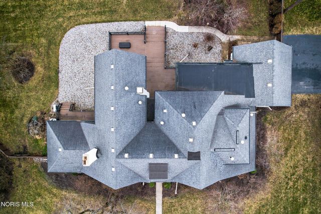 405 Forest Drive, Rossford, OH 43460