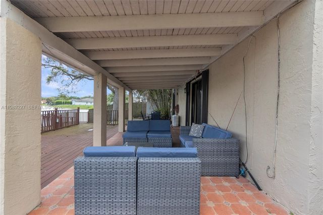 2905 Begonia Way, Cooper City, FL 33026
