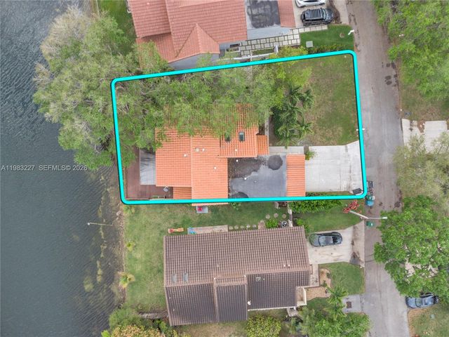 2905 Begonia Way, Cooper City, FL 33026