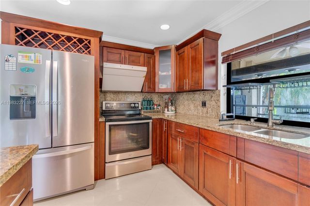 2905 Begonia Way, Cooper City, FL 33026