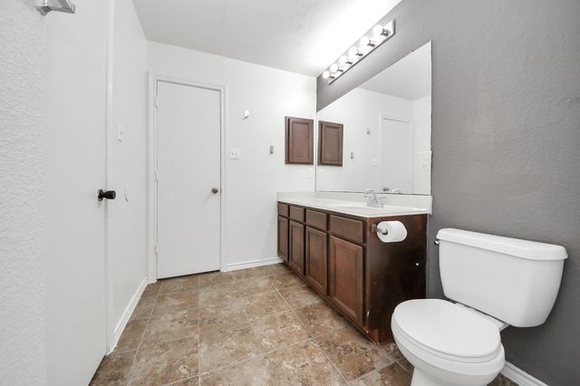 9967 Sterling Place Drive, Conroe, TX 77303