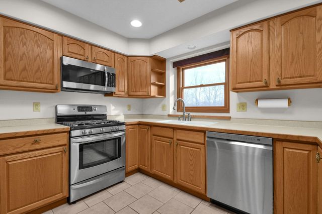 28 Calumet Drive N, Granville, OH 43023