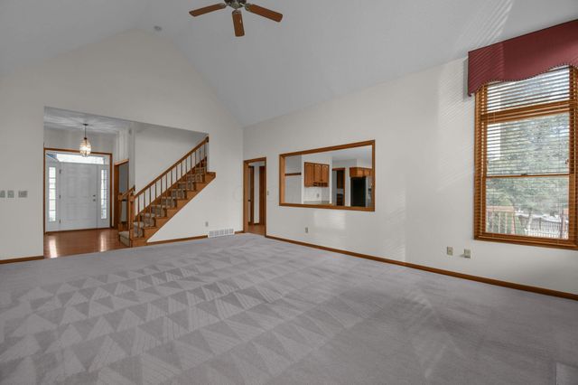 28 Calumet Drive N, Granville, OH 43023