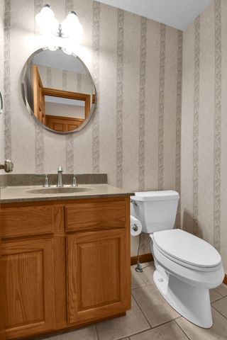 28 Calumet Drive N, Granville, OH 43023