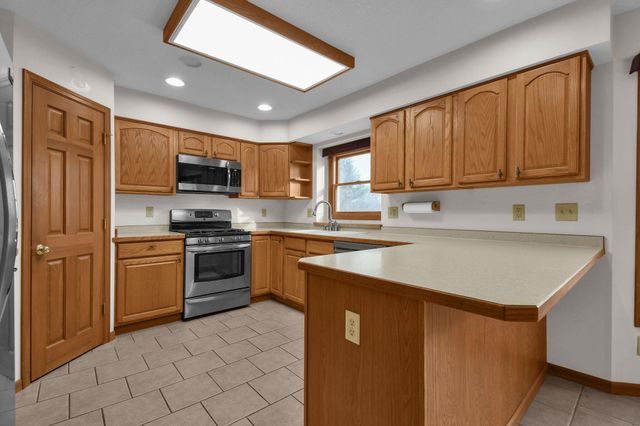 28 Calumet Drive N, Granville, OH 43023