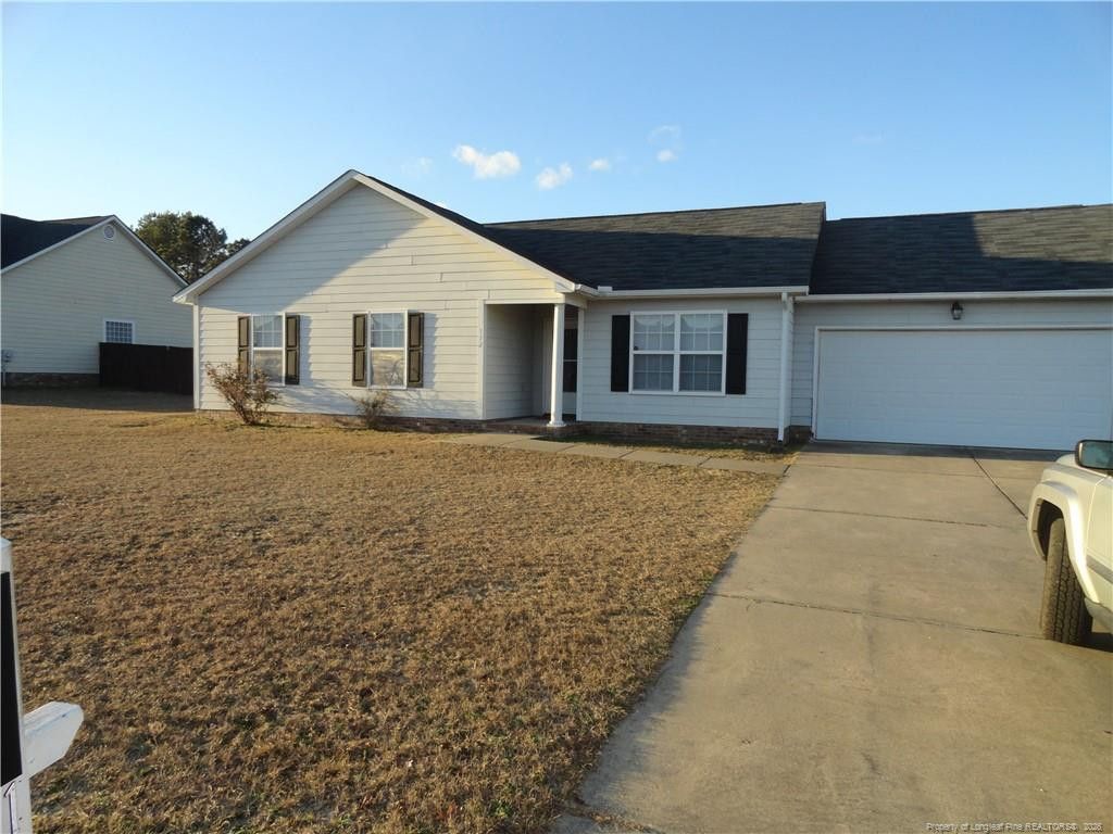 172 Emma Lane, Raeford, NC 28376