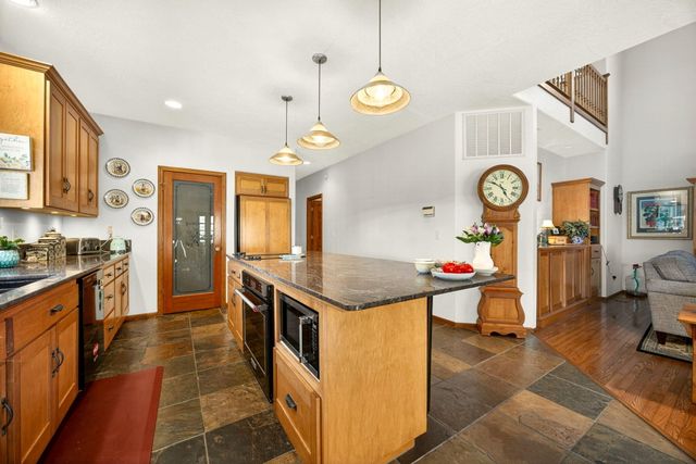 7555 E Antelope Road, Eagle Point, OR 97524