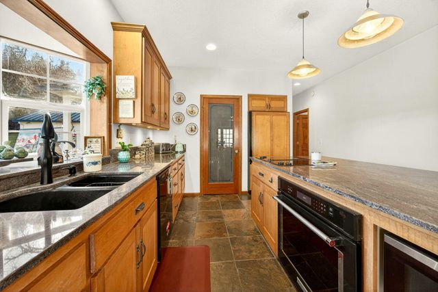 7555 E Antelope Road, Eagle Point, OR 97524