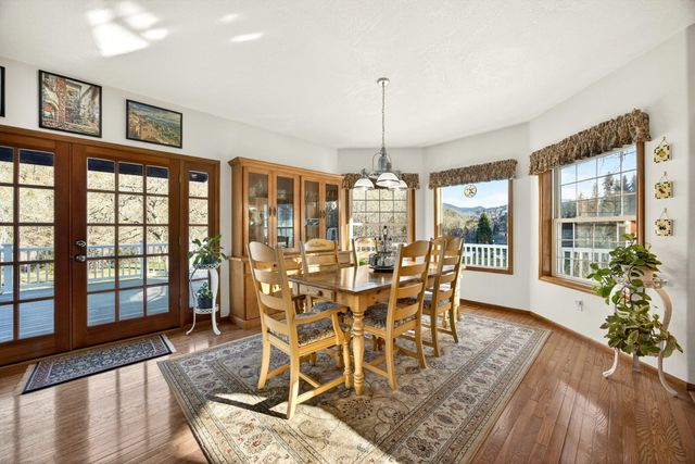 7555 E Antelope Road, Eagle Point, OR 97524