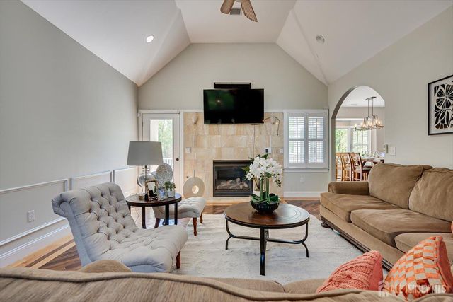 233 Matchaponix Avenue, Monroe, NJ 08831