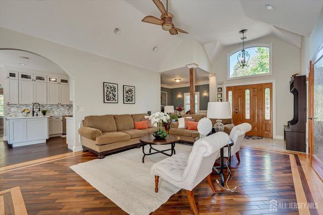 233 Matchaponix Avenue, Monroe, NJ 08831