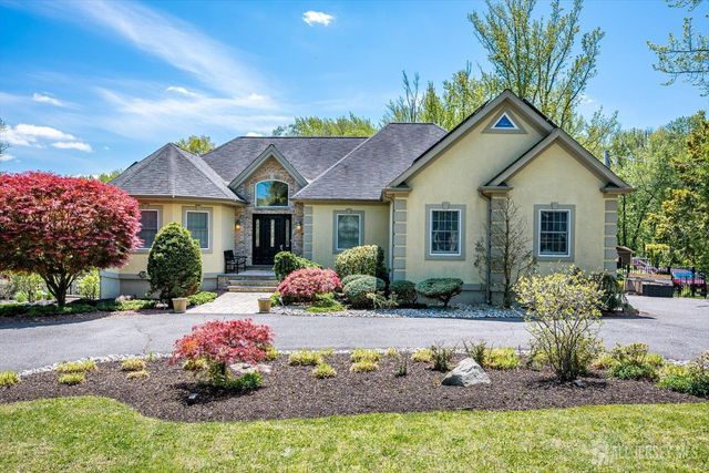 233 Matchaponix Avenue, Monroe, NJ 08831