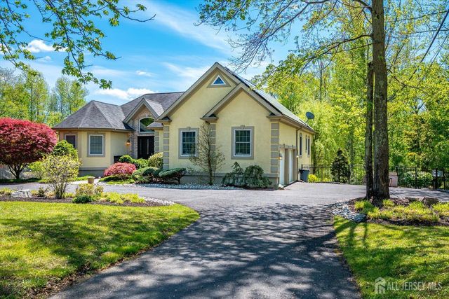 233 Matchaponix Avenue, Monroe, NJ 08831