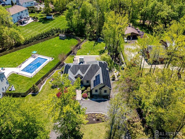 233 Matchaponix Avenue, Monroe, NJ 08831