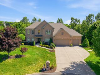 105 Morning Mist Dr, Center Twp, PA 15001