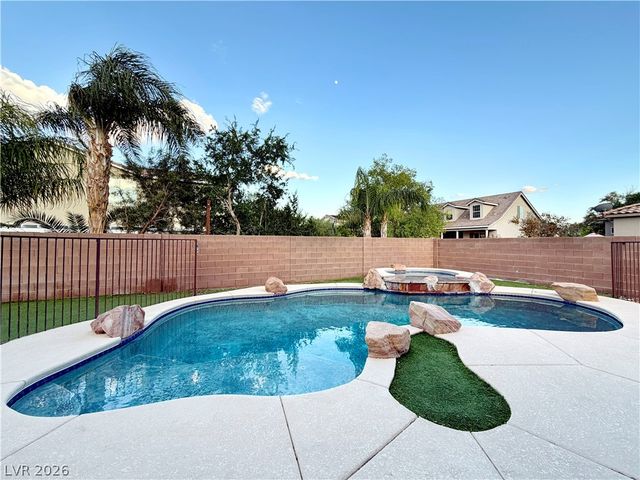 7842 Flat Creek Street, Las Vegas, NV 89131
