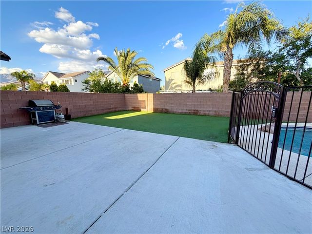 7842 Flat Creek Street, Las Vegas, NV 89131