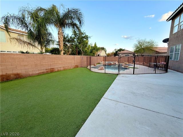 7842 Flat Creek Street, Las Vegas, NV 89131