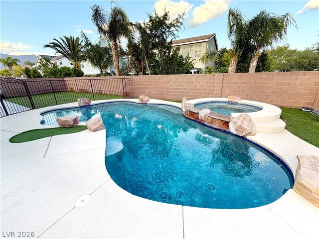 7842 Flat Creek Street, Las Vegas, NV 89131