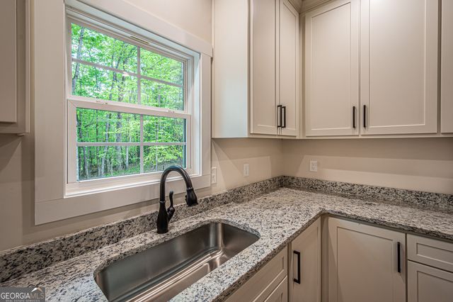 15 Eloise Way, Dawsonville, GA 30534