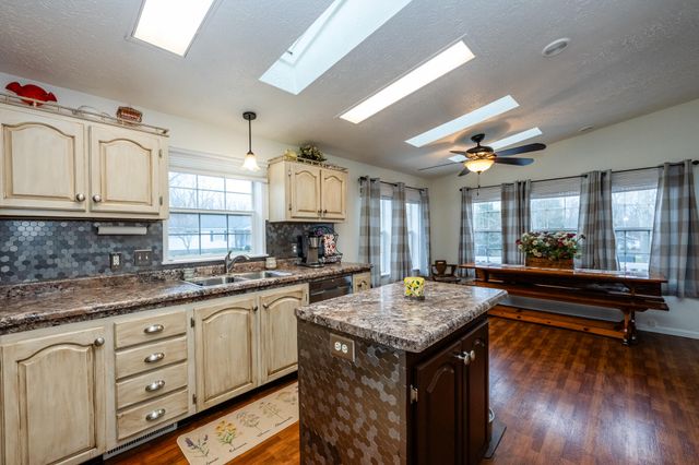 5661 Clark Street, Coloma, MI 49038