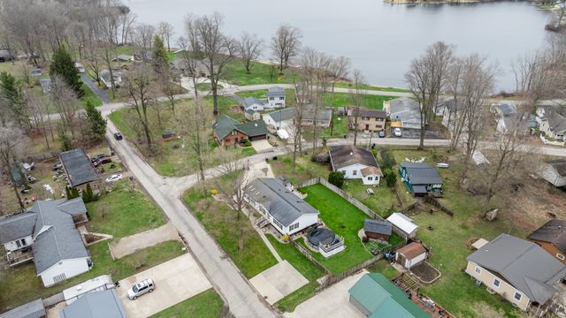 5661 Clark Street, Coloma, MI 49038