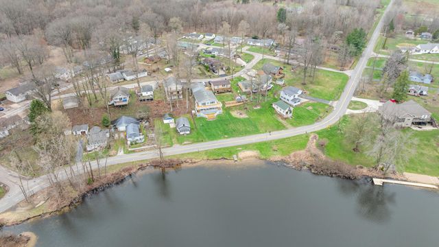 5661 Clark Street, Coloma, MI 49038