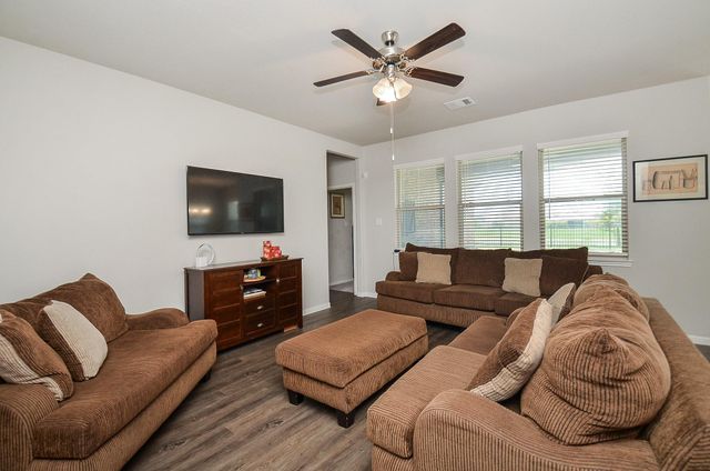 137 Eliana Shores Drive, Katy, TX 77493