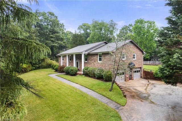 289 Flintshire Road, Winston-salem, NC 27104