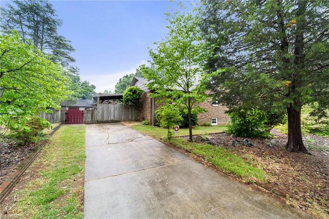289 Flintshire Road, Winston-salem, NC 27104