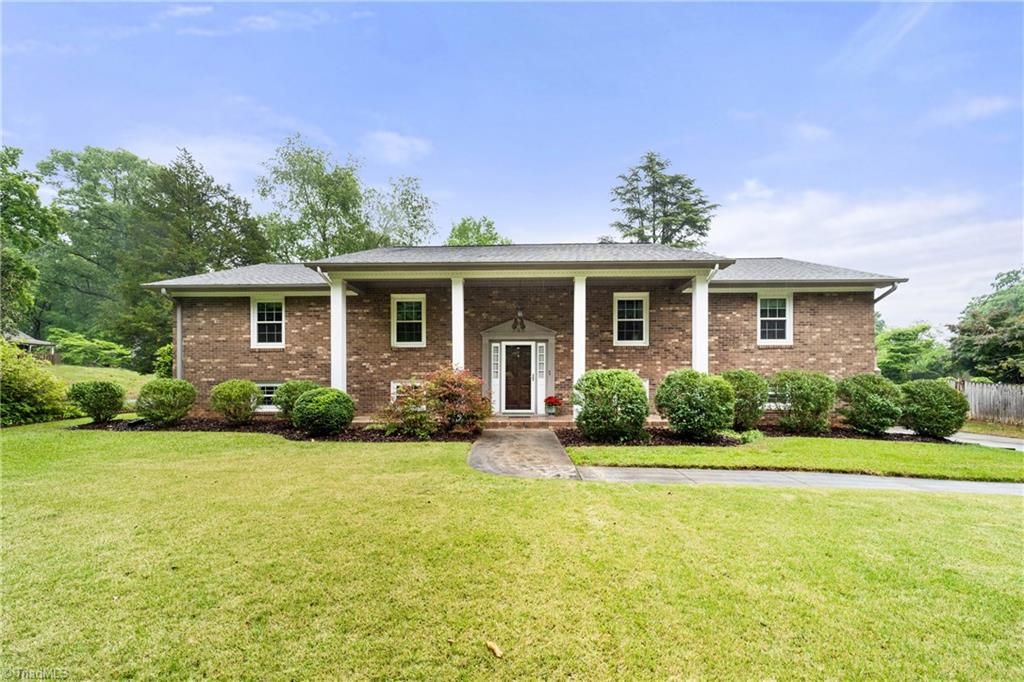 289 Flintshire Road, Winston-salem, NC 27104