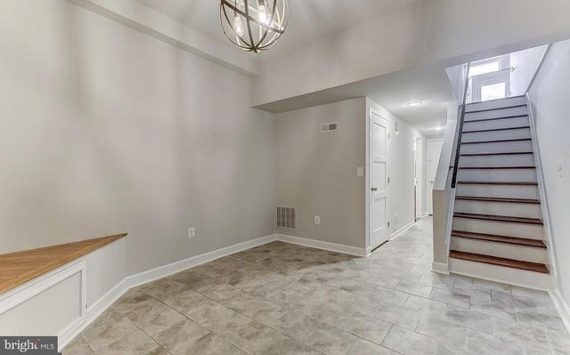 3 N LINWOOD AVE, Baltimore, MD 21224