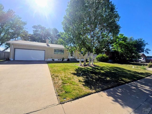 29 Fordham Circle, Pueblo, CO 81005